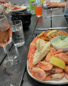 Edward Blom Instagram - Härlig lunch på @olandsfiskarn