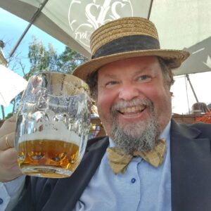 Edward Blom Instagram - En härlig lunch med syster och svåger på underbara Två små svin.