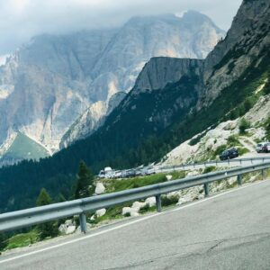 Edward Norton Instagram - The great Italian summer road trip was made fantastically easy thanks to the loan of this #ClasseV by @mercedesbenz . Handled the dusty dirt roads of Tuscany, the mad high speed tail-gaters on the Autostrada, the high passes of the Dolomiti, South Tyrol and Alps, packed with kids in car seats, piles of luggage & room to spare for friends. Brilliantly set up for fun. Wish we had these in the US. Sincere thanks to the lovely Benz team for letting us road test the #NewVClass  Made us feel like locals for a while!