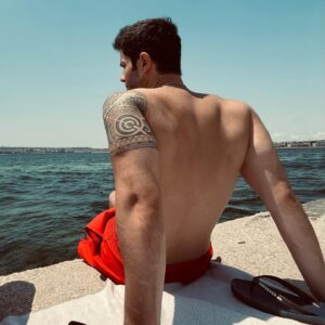 Efekan Can Instagram - Look at this ☀️