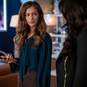 Efrat Dor Instagram - @cwtheflash cat’s out of the bag