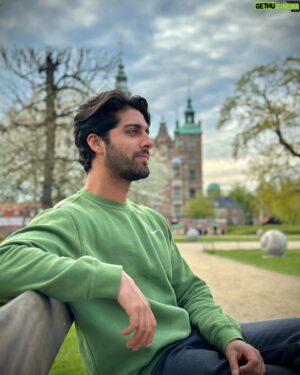 Ehan Bhat Instagram - Rosenborg Castle stands as a regal testament to Danish history, where the splendor of Renaissance architecture, the allure of royal treasures, and the beauty of tranquil gardens converge, inviting visitors to step into a world of royal grandeur.

#love #instagood #photooftheday #beautiful #denmark🇩🇰