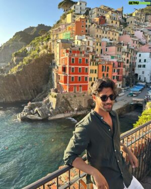 Ehan Bhat Instagram - like a dream 

#italia