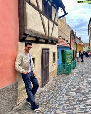 Ehan Bhat Instagram - P r a g u e 🏰