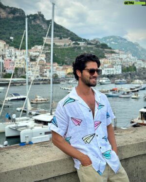 Ehan Bhat Instagram - Where land and sea embrace in perfect harmony, and every sunset paints a masterpiece. #amalficoast 

#instagood #love #travel #eat #explore