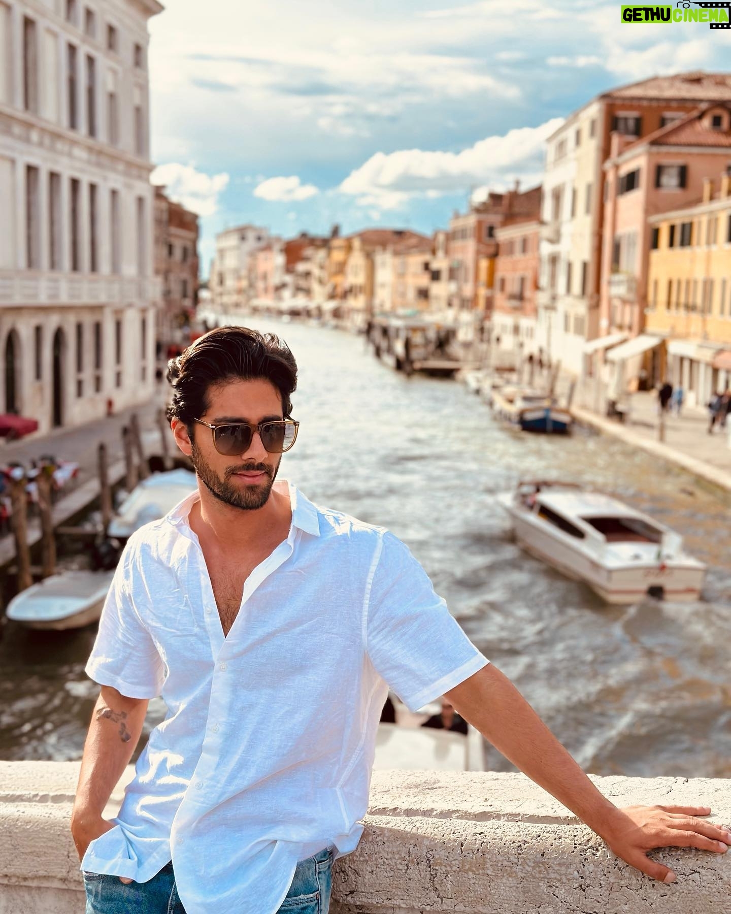 Ehan Bhat - 4.4K Likes - Venice is the most romantic place in the world.
#venice