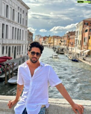 Ehan Bhat Instagram - Venice is the most romantic place in the world. 

#venice