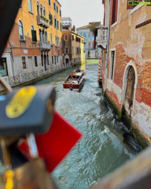 Ehan Bhat Instagram - Venice is the most romantic place in the world. 

#venice
