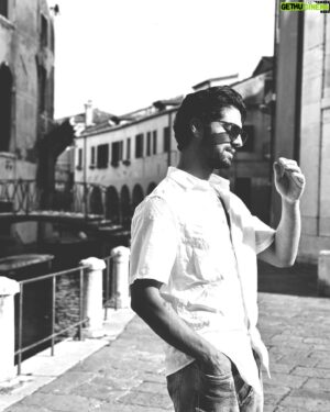 Ehan Bhat Instagram - Venice is the most romantic place in the world. 

#venice