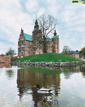 Ehan Bhat Instagram - Rosenborg Castle stands as a regal testament to Danish history, where the splendor of Renaissance architecture, the allure of royal treasures, and the beauty of tranquil gardens converge, inviting visitors to step into a world of royal grandeur.

#love #instagood #photooftheday #beautiful #denmark🇩🇰