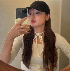 Ei Morisako Instagram - ばっさり切りましたー！
夏なのでさっぱりと💇🏻‍♀️🍃
