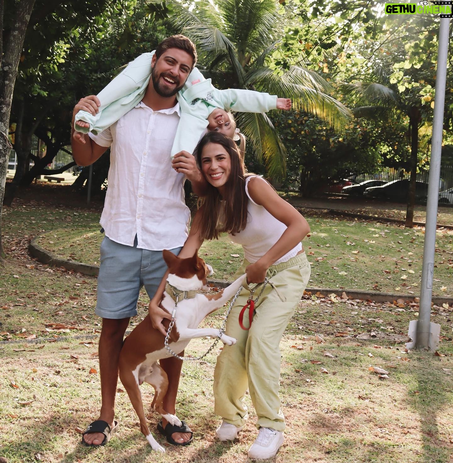 Eike Duarte - 3 Likes - Com a chegada do friozinho, nada como aproveitar momentos em família com um look quentinho e divertido @tiptopbr 😮💨