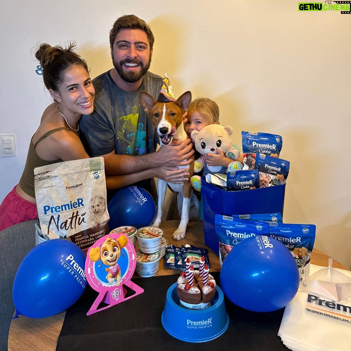 Eike Duarte - 3 Likes - 1° ano de vida do Neblina 🐶🫶 Muito parceiro e fiel, que cachorro engraçado! só poderia ser nosso mesmo 😂
Ele está deixando de ser filhote e esse desenvolvimento estar super saudável. O bicho tem muita força 😅 nunca ficou doente, o sistema imunológico dele é muito equilibrado, a pelagem dele é muitoo bonita, Acredito que a alimentação saudável pode ser um dos fatores para um bem estar como esses.
• Essa ração Nattu o nome já diz, os ingredientes com muita qualidade na seleção, possui mandioca em um dos ingredientes que torna super saudável e saboroso 😋 #basenji