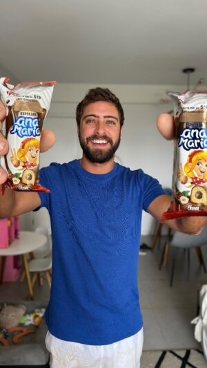 Eike Duarte Instagram - Nostalgia   novidade!! @bolinhos_anamaria acaba de lançar um recheio novo! Creme de avelã 🤤 A vida pode ser agitada, mas uma pausa pode melhorar seu dia.
 #bolinhosanamaria #anamariaexplosãodeavelã