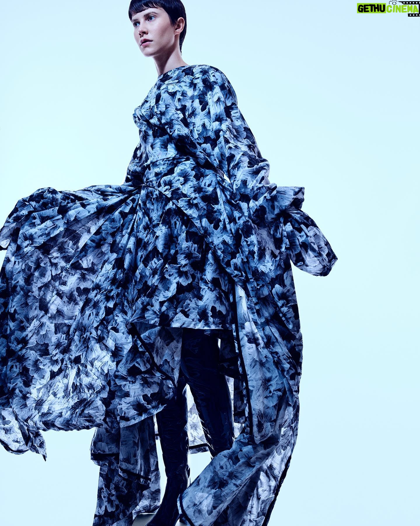 Eili Harboe - 738 Likes - Thank you @d2magasin and @lemanagement !! Wearing incredible creations by Norwegian fashion designer @othilieromberg
Photo: @hisdal
Styling and make-up by: @paulineoslo
Hair: @skauglene