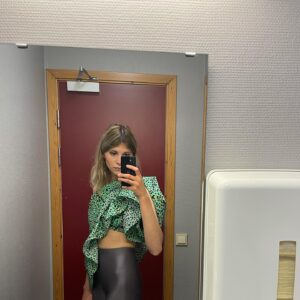 Eili Harboe Instagram - It’s me - blåmandag