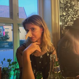 Eili Harboe Instagram - It’s the most wonderful time of the year 👹