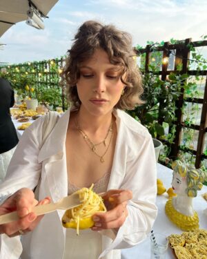 Eili Harboe Instagram - Thank you @ellenorge 🍋 !!

Styled by: @sunnivahartgen 
Hair: @amika 
Makeup: @dajanamakeup @caiacosmetics