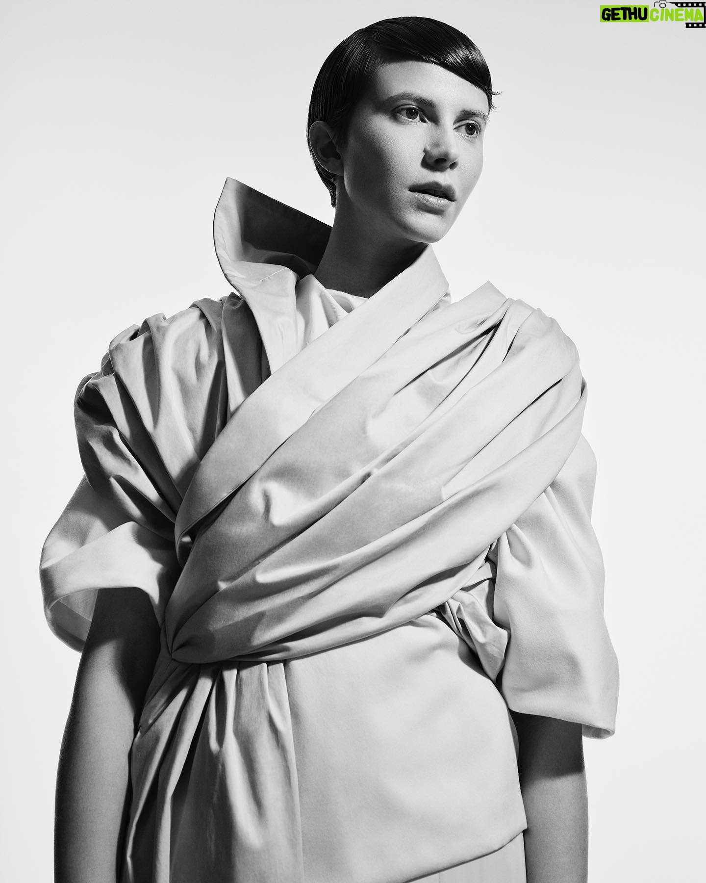 Eili Harboe - 738 Likes - Thank you @d2magasin and @lemanagement !! Wearing incredible creations by Norwegian fashion designer @othilieromberg
Photo: @hisdal
Styling and make-up by: @paulineoslo
Hair: @skauglene