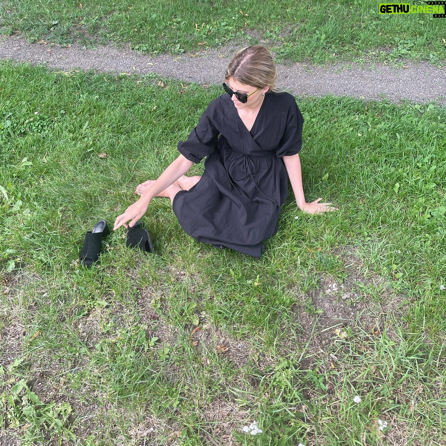 Eili Harboe - 722 Likes - Fire sesongar og ei gravferd