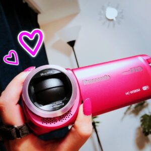 Eimi Naruse Instagram - ドンガラガッシャーン！！！☆バビュッバビュッファーンファーンフヮアーン(*´∀`*)🎊🎉💓
#panasonic 
#HCW585M
#えいたそは #ビデオカメラを #てにいれた！☆
#何撮ったら面白いかな？ｗ