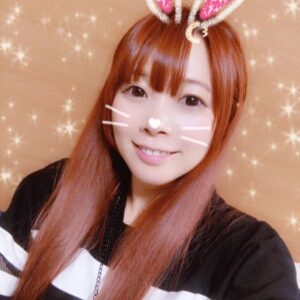 Eimi Naruse Instagram - にゃにゃんとか見せかけておきながらウサギよ！ｗ✨ドドッ(ノ∀`*)🐰💛✨ #Instagramにも自撮りを上げていくぅ📸✨