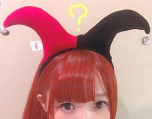 Eimi Naruse Instagram - H&Mに売ってた謎のアイテムを買って来てしまったやい。本当にナゾ☆
#変な女が益々変な女に！✨ｗ
#キミと僕らのLOVE FULL WORLD(ノ∀`*)つ❤️