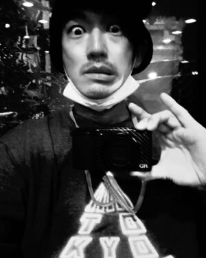Eita Nagayama Instagram - おはようございます。

やっぱり
恥ずかしい

芝居、写真、絵、文章

恥ずかしい

恥ずかしいは、大事だ。

@tta_keikaku 
@ricoh_gr_official 

#gr2
#grsnaps 
#恥ずかしい

#33