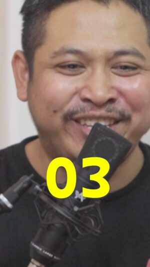 Eka Gustiwana Instagram - Karena sesama orang Madura, kenapa gak dukung 03? 🤔
.
#offtuneonpoint #podcast #tretanmuslim #mli