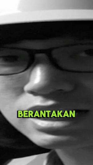 Eka Gustiwana Instagram - Inilah pentingnya latihan dulu sebelum manggung, karena kali ini saya akan mencoba merenovasi sebuah band yang isinya aktor-aktor dari sinetron ANAK JALANAN. Coba komen di bawah siapa aktor atau aktris favorit di sinetron anak jalanan?😃