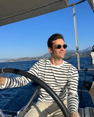 Ekin Koç Instagram - Happy place 🌊☀️