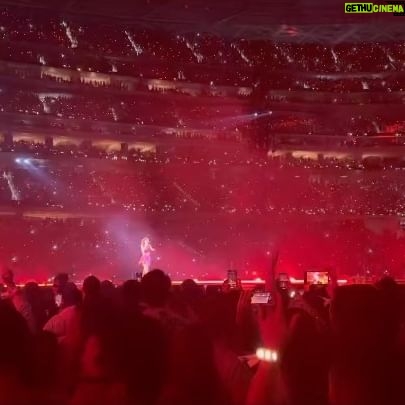 Elan Gale - 7.3K Likes - without a doubt one of the most enjoyable, invigorating evenings I’ve had in a long time. I’ve been an unapologetic swiftie for 15 years and last night and it was so fun to be surrounded by thousands of people all having a good time