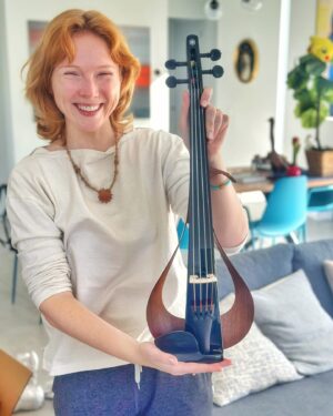 Elan Gale Instagram - not everyone knows that mulu is actually a very skilled musician, and this year I got her a new electric violin so she can feel inspired to play beautiful music for the puppies and me. this year, and for eight years counting, we’ve created new and wonderful traditions that honor and elevate her memories and celebrate my Jewish heritage all at the same time. Christmas is a great part of our chosen blended family, and we look forward to our palm desert Christmas each year. however you are celebrating today, either with loved ones or alone, with your biological family or your chosen one, or if you’re one of those wonderful people who work over the holidays to support yourself and the ones you love (and who keep our world moving), we send you our love and joy. Happy holidays, merry christmas, and a joyful monday to all!!!