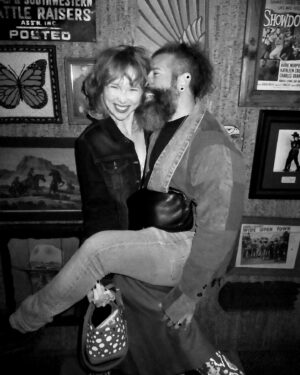 Elan Gale Instagram - step one: find a person you think you can’t live without
step two: try everything you can to make sure you never have to find out if you can
happy Valentine’s Day to the love of my life

📸: @ericblackmonster