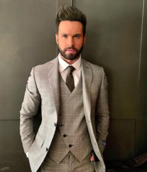 Eleazar Gómez Instagram - La simplicidad de disfrutar los pequeños detalles ✨💫⚡️!!!