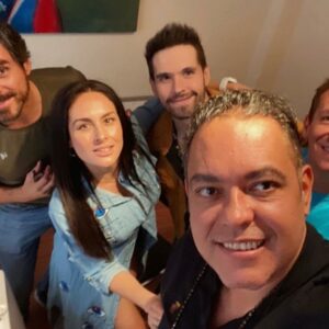 Eleazar Gómez Instagram - Hoy arrancamos oficialmente con el trabajo de mesa de *Reliquias Obscuras* ¡va a estar de miedo!
Qué agradecida estoy con mis productores por la oportunidad de hacer este personaje y poder formar parte de este proyecto, tan fuera de mi zona de confort. ¡Muy pronto llegará este gran proyecto a sus pantallas! #reliquiasobscuras @luisluisillom @eleazargomez333 @edureza @diegomarinomx 
#Televisa