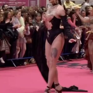 Elecktra Bionic Instagram - 👄💄dragcon fantasy pt 1💄👄

Total look @rochart_design 

@rupaulsdragcon come sempre si rivela un esperienza potente immersi in un mare d’arte .
GRAZIE MILLE a @heychardonnay per essere stata al mio fianco in questa avventura , sei una forza della natura ti amo…
Allo stesso tempo mi sento di ringraziare @dimitricocciuti per aver portato questo format in Italia così da averci dato la possibilità oltre di dimostrare quanto valga l’arte drag Italia ma di dimostrare quanto si possa essere una famiglia … il tempo non torna indietro e io sono onorata di averlo passato con le queen della seconda e terza stagione … artisti di tutto rispetto …. Grazie mille a tutt*
@la.petite.noire @nehellenia.90 @la.diamond @aura_eternal @v.gioffre @lina.galore @sypario @amy_krania_dq @sissylea.queen @morgana.cosmica @lightning___aurora @silvanadellamagliana @the.leila.yarn