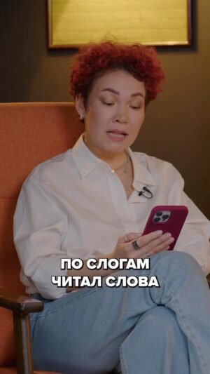 Elena Gushchina Instagram - Криминальная песня 🕵🏼🕵🏼 #reels #slowslowcow #плохиепесни #песни #приколы #юмор #полиция #ствол #еленагущина #лёля