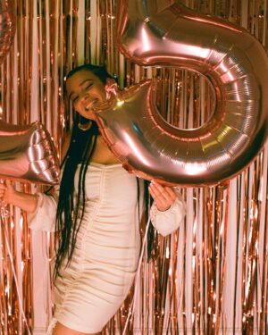 Elena Pinderhughes Instagram - This birthday was a big one for me. I’m so filled with love and beautiful energy from the past week. @akintundeahmad planned a surprise party for me with @hairaconda . It was the best way to start this year. ☺️ Thank you guys for planning and putting everything together to make it so special. Thank you everyone for coming through and celebrating with me, and thank you for all the birthday wishes! 🎉 (Pt. 1- check part 2 for the surprise video🎥)