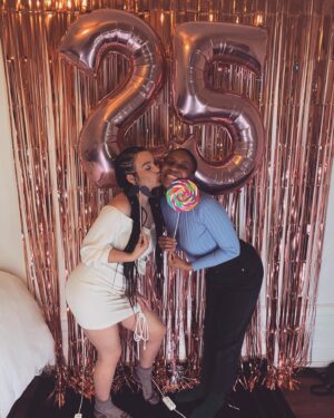 Elena Pinderhughes Instagram - This birthday was a big one for me. I’m so filled with love and beautiful energy from the past week. @akintundeahmad planned a surprise party for me with @hairaconda . It was the best way to start this year. ☺️ Thank you guys for planning and putting everything together to make it so special. Thank you everyone for coming through and celebrating with me, and thank you for all the birthday wishes! 🎉 (Pt. 1- check part 2 for the surprise video🎥)