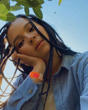 Elena Pinderhughes Instagram - Colorado chronicles. Little dump from tour. When your show is in a botanical garden, you have to take pictures with the trees. Those are the rules 💁🏽‍♀️🌱🌳🌿🍃