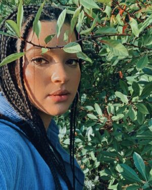 Elena Pinderhughes Instagram - Colorado chronicles. Little dump from tour. When your show is in a botanical garden, you have to take pictures with the trees. Those are the rules 💁🏽‍♀️🌱🌳🌿🍃