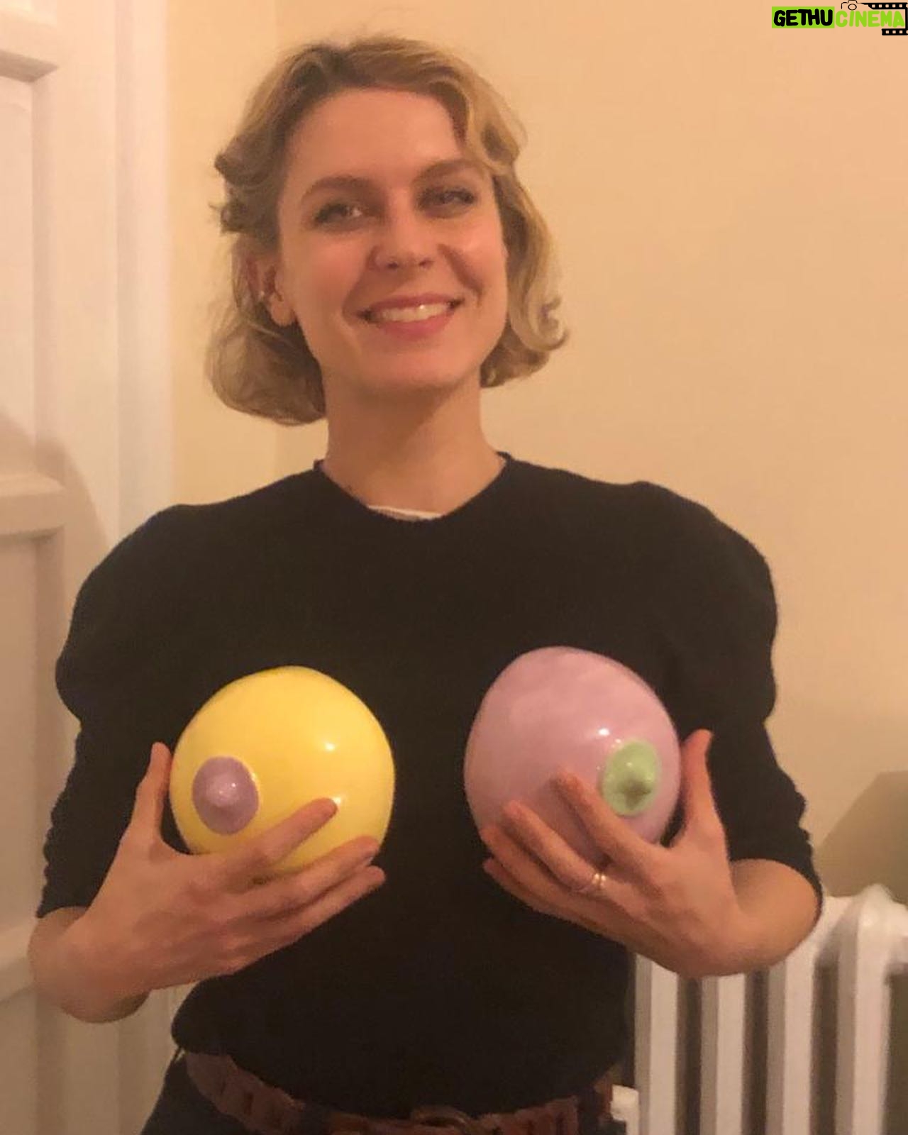 Elena Radonicich - 2.2K Likes - Buone feste a tuttā quantā
š§š§
Grazie Ric