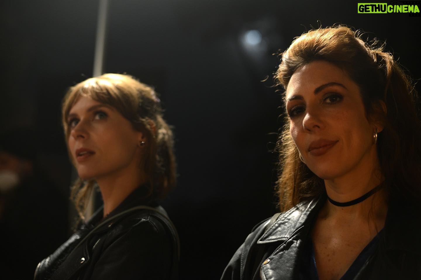 Elena Radonicich - 1.1K Likes - Domani “Una Relazione” esce al cinema , per tre giorni (trovate tutte le sale nelle storie in evidenza), poi sarà su @amazonprimevideo a lungo, forse per sempre.
Un film che per me è stato un regalo, non sempre facile da gestire (❤️).
Grazie per avermi donato questo pezzo di vita vera.
Sono stata molto amata, ed è davvero una sensazione impagabile quando si recita , la fiducia.
Tutto ciò che di buono, almeno per quel che mi riguarda, troverete in questo nostro film è il frutto di relazioni profonde e sincere.
Grazie.
Evviva il cinema!
#unarelazione
@stesardo #guidocaprino @valentina.gaia @nightswim_production @ascentfilm @thony_fothony @isabella_aldovini @giallocosta #liberoderienzo @enricabonaccortiofficial @francescachillemi___ @tommaso_ragno @frank_esco @stefaniadesantis9 @jalillespert @chiara.natalucci
Foto del mitico @cristiano.gerbino 🧞♂️