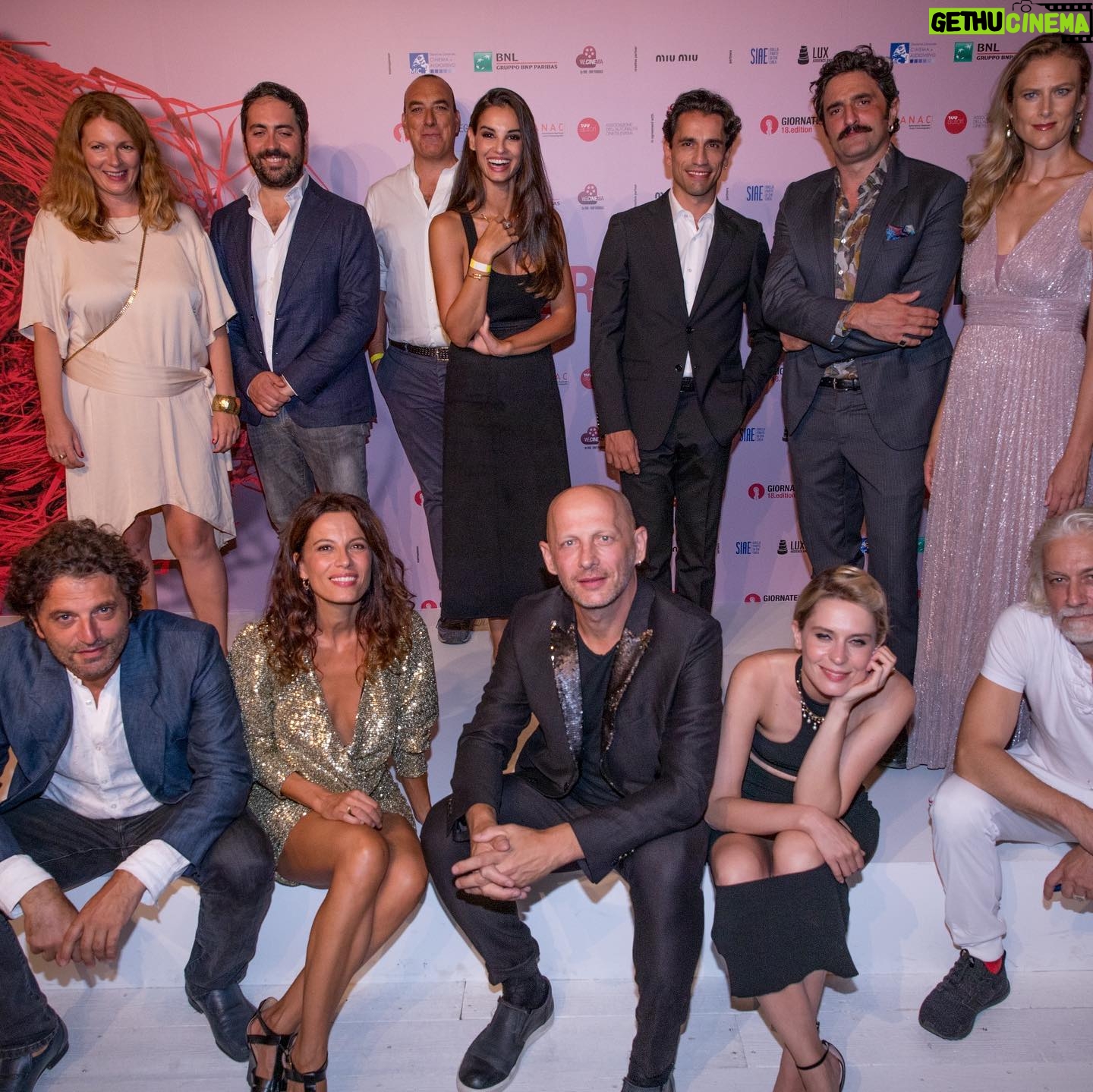 Elena Radonicich - 1.8K Likes - Random Venezia 78
#part2
āUna Relazioneā
(Ho promesso 200 post e 200 post siano)
