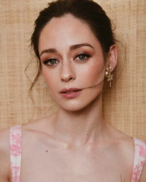 Elena Rivera Instagram - Me he enamorado de este vestido😍

Merci @dior @diorbeauty 💘🌸💘🌸

@diorling1 
@_._ka_._ 
@josejuan35 
@ikasanchezfr 

📸 @carlosvillarejo