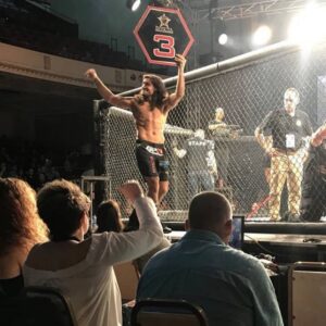 Elias Theodorou Instagram - @invictafc returns tonight & this Ring Boy
for one can’t wait to watch! 🛑🙋🏻‍♂️ #WaybackWednesday 
-
#WBW #Ring #Boy #Fight #Night #Kansas #City #Invicta #Fightnight #MMA #FightNight #WMMA #KansasCity #TB