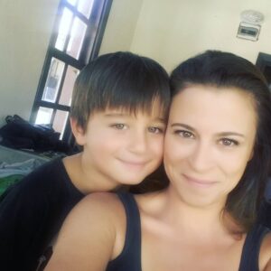 Elif İnci Instagram - Aşk'ı Ateş sette annesini ziyarette...#oğlumla #set #yalaza #TRT1