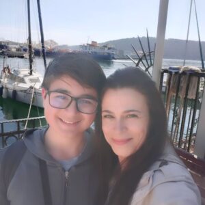 Elif İnci Instagram - 13 yaş...canım oğlum.
Aşk'ı Ateş'im..
seninle bir ömür yol almak çok heyecanlı,daha nicelerimiz olsun isterim.seni seviyorum...