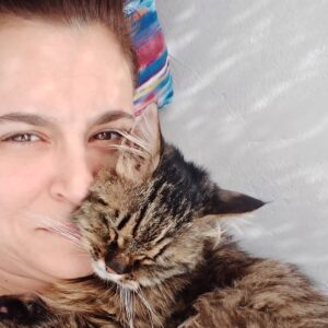 Elif İnci Instagram - #tbt #mira #canımkızım 13. yılı bitirdik kucak kucağa...#hayvansızbirdünyadüşünemiyorum  #kedisizasla #cat